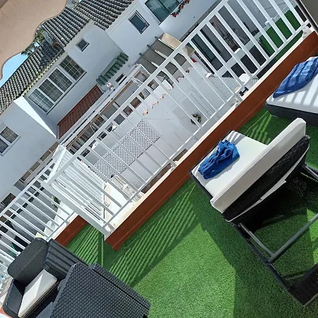 Chalet Agreable Avec Grande Terrasse Et Piscine Sonnenland