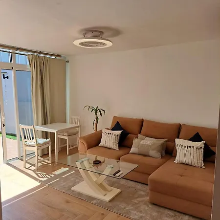 Agreable Avec Grande Terrasse Et Piscine Horská chata *
