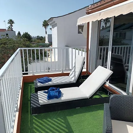 Agreable Avec Grande Terrasse Et Piscine 샬레 Sonnenland