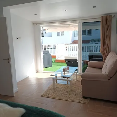 Agreable Avec Grande Terrasse Et Piscine Chalet